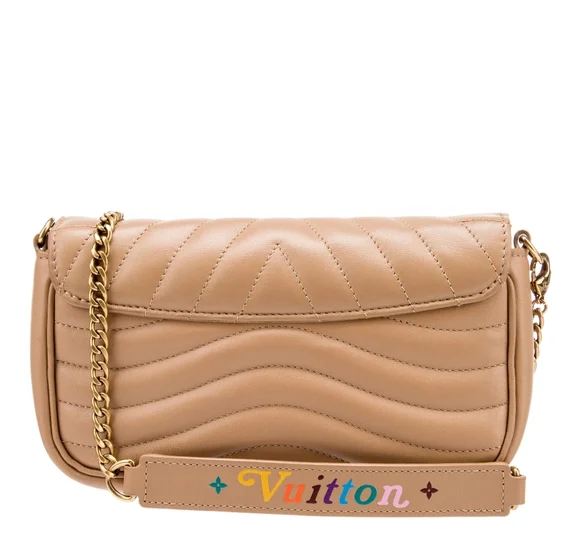 Like New! Authenticated LOUIS VUITTON NEW WAVE Chain Pochette PM - Picture 8 of 16